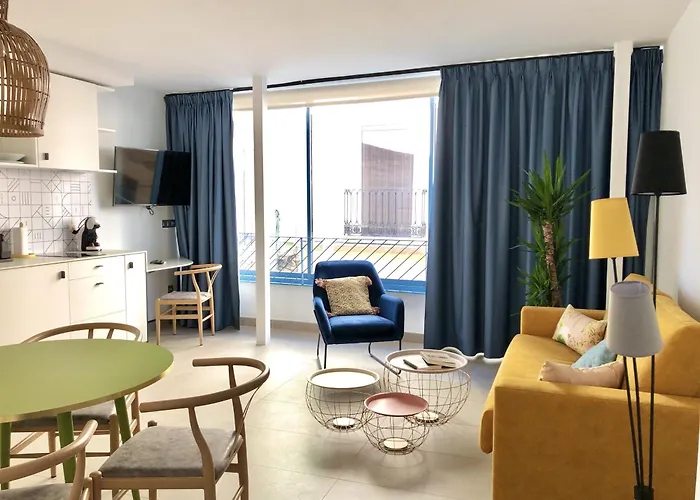 PATIOdeLUZ - Stylish apartments in Párraga 13